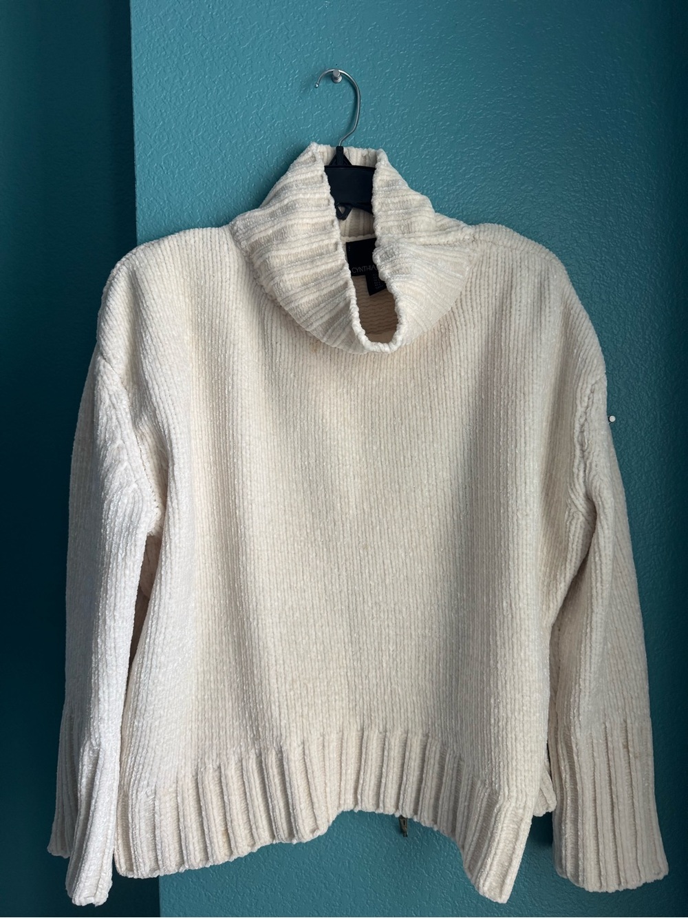 Cynthia Rowley Cream Ribbed Turtleneck Sweater